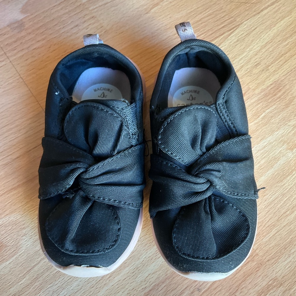 Black & Pink Carters designer inspired slide in sneaker w/bow for baby/toddler